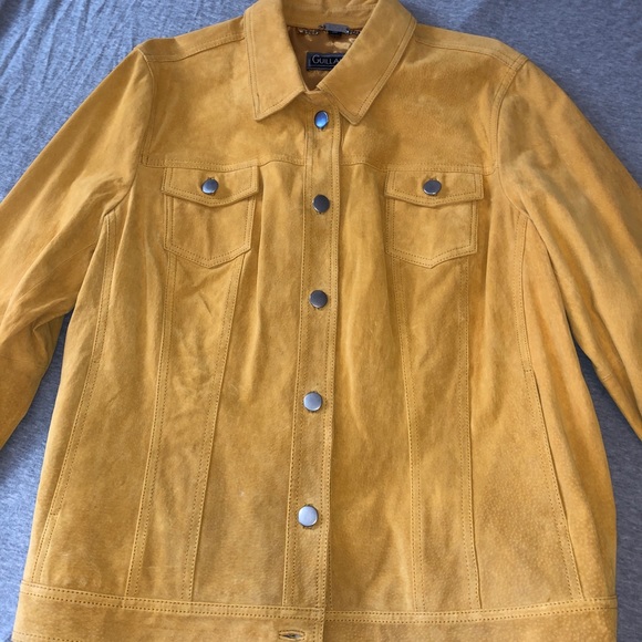 Heavy Oversized Yellow Leather Button Down - Picture 4 of 8
